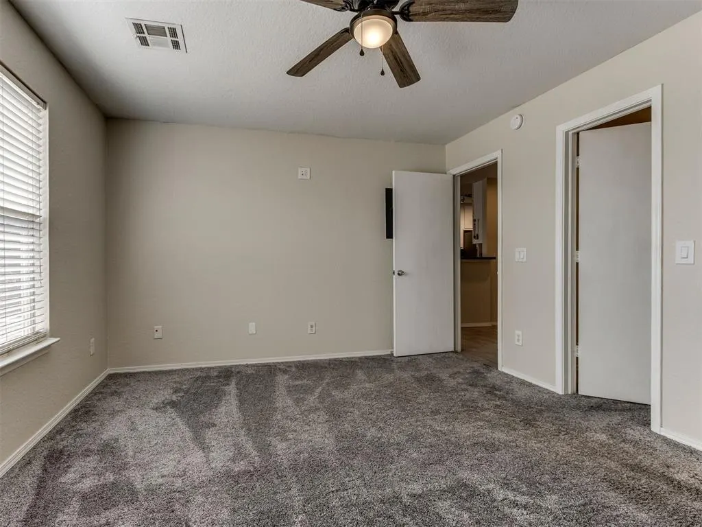 Photo 13 — 920 Periwinkle Drive, Yukon, OK 73099