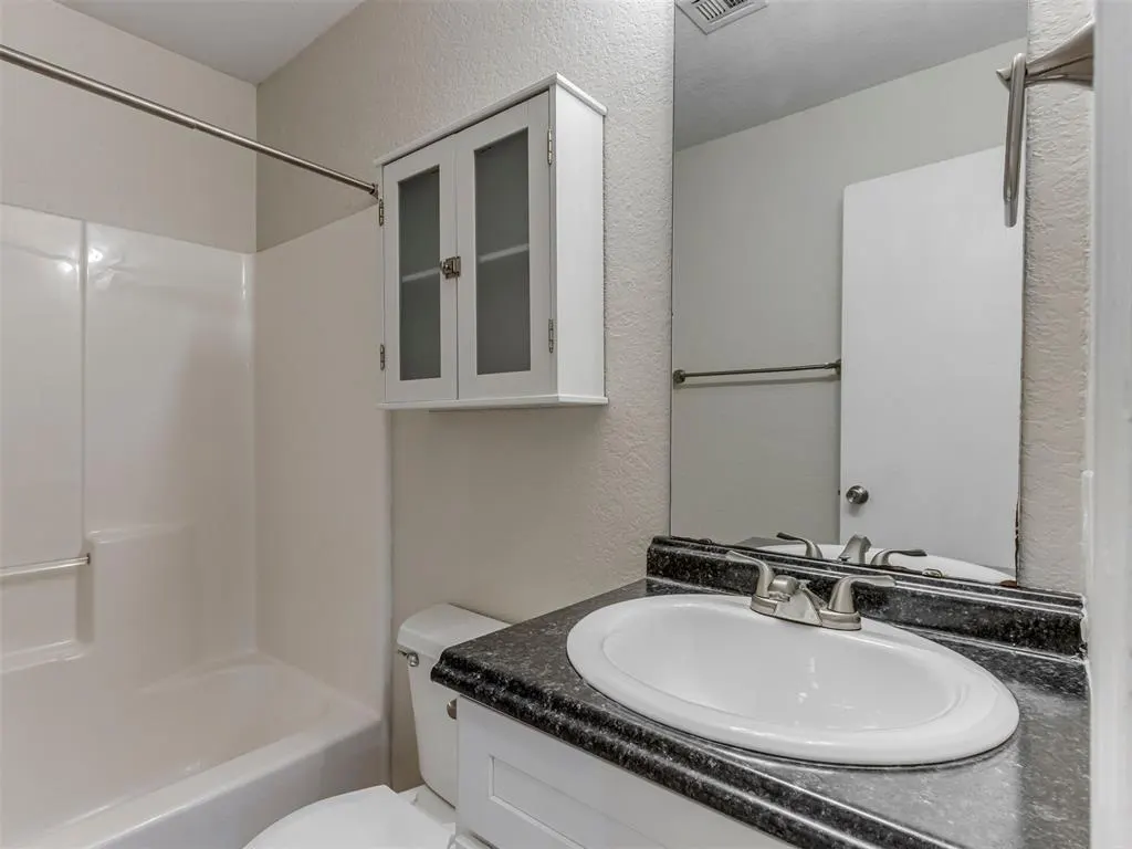 Photo 21 — 920 Periwinkle Drive, Yukon, OK 73099