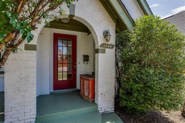 Photo 4 — 2220 N Indiana Avenue, Oklahoma City, OK 73106