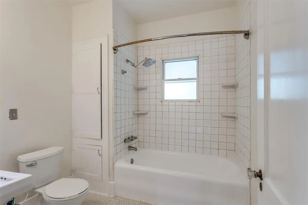 Photo 34 — 2220 N Indiana Avenue, Oklahoma City, OK 73106
