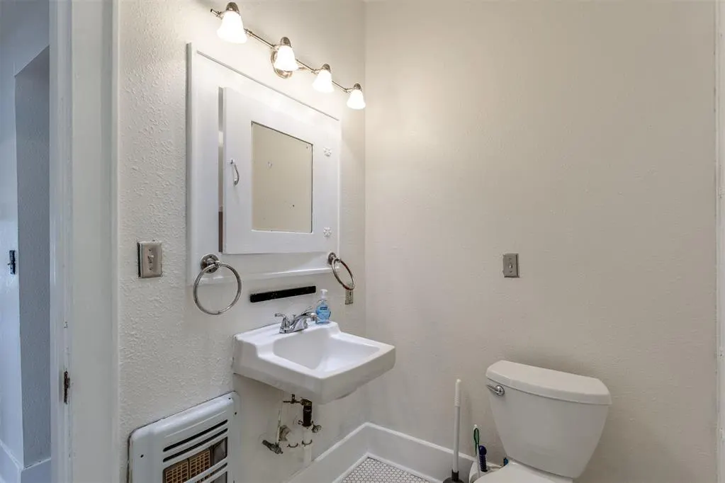 Photo 35 — 2220 N Indiana Avenue, Oklahoma City, OK 73106