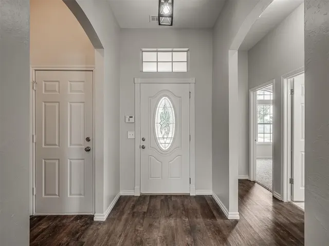 Photo 4 — 1800 Fairmont Lane, Edmond, OK 73013
