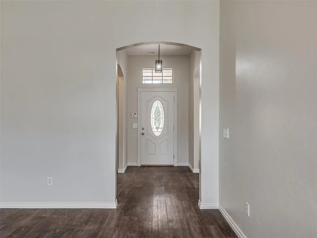 Photo 5 — 1800 Fairmont Lane, Edmond, OK 73013