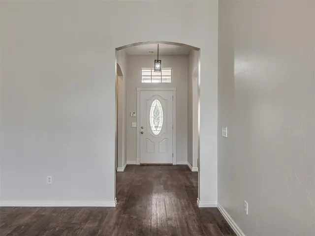 Photo 5 — 1800 Fairmont Lane, Edmond, OK 73013