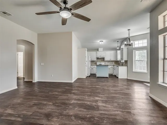 Photo 8 — 1800 Fairmont Lane, Edmond, OK 73013