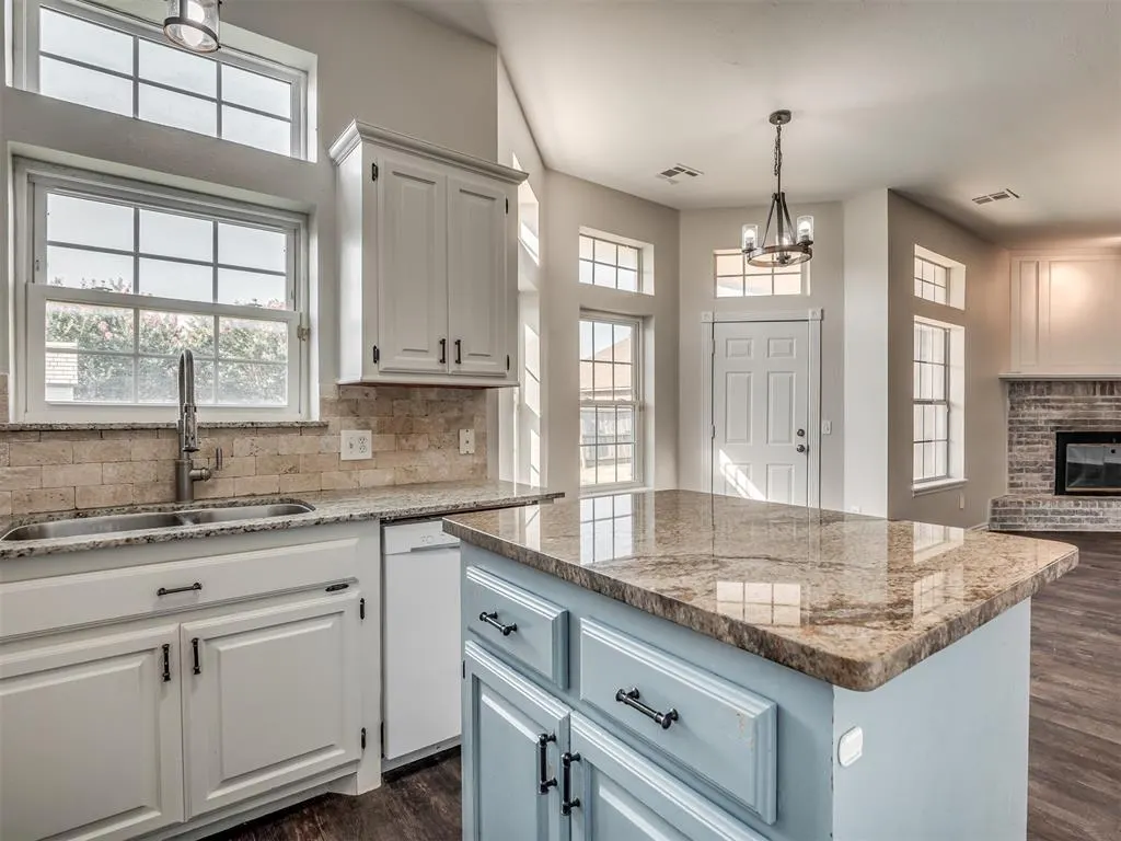 Photo 11 — 1800 Fairmont Lane, Edmond, OK 73013