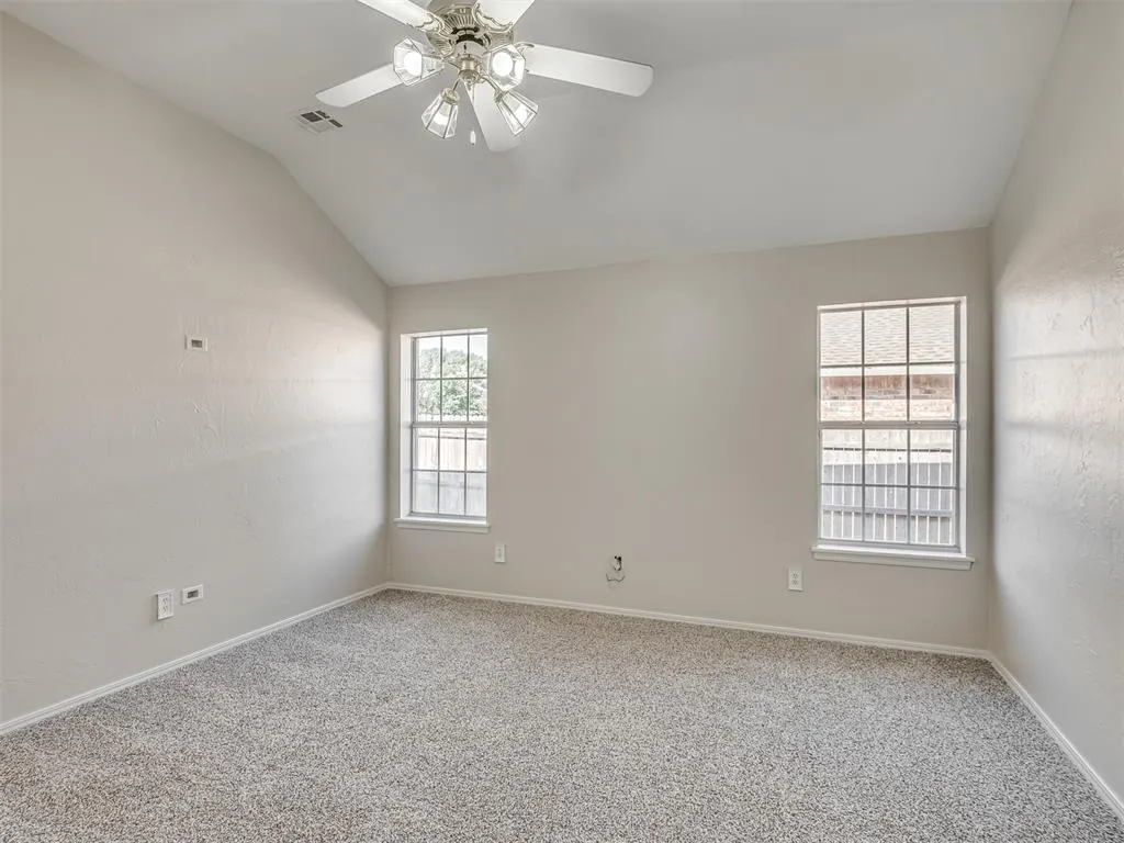 Photo 13 — 1800 Fairmont Lane, Edmond, OK 73013