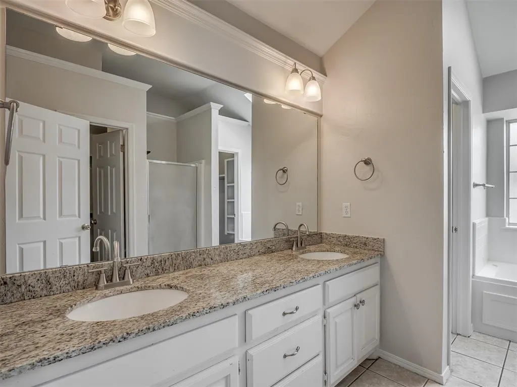 Photo 16 — 1800 Fairmont Lane, Edmond, OK 73013
