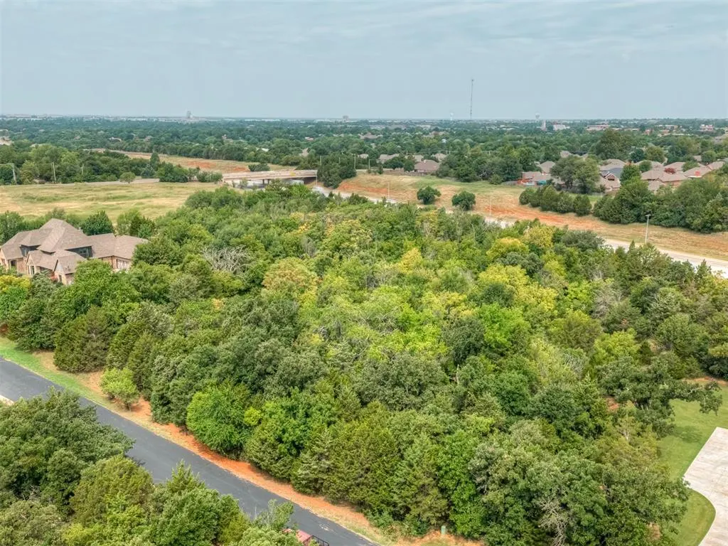 Photo 11 — 3201 Oakdale Ridge Court, Edmond, OK 73013