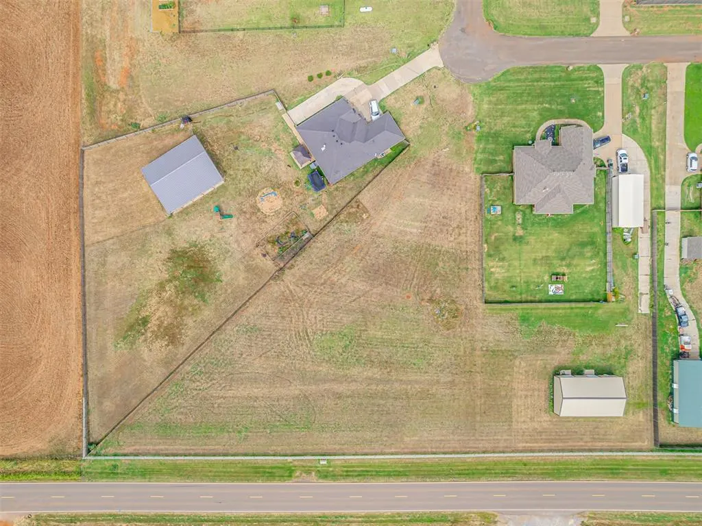 Front exterior — 8860 Hudson Lane, Piedmont, OK 73078