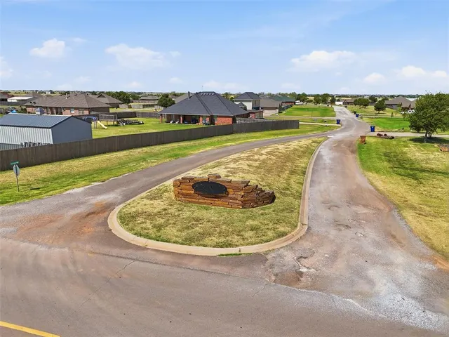 Photo 7 — 8860 Hudson Lane, Piedmont, OK 73078
