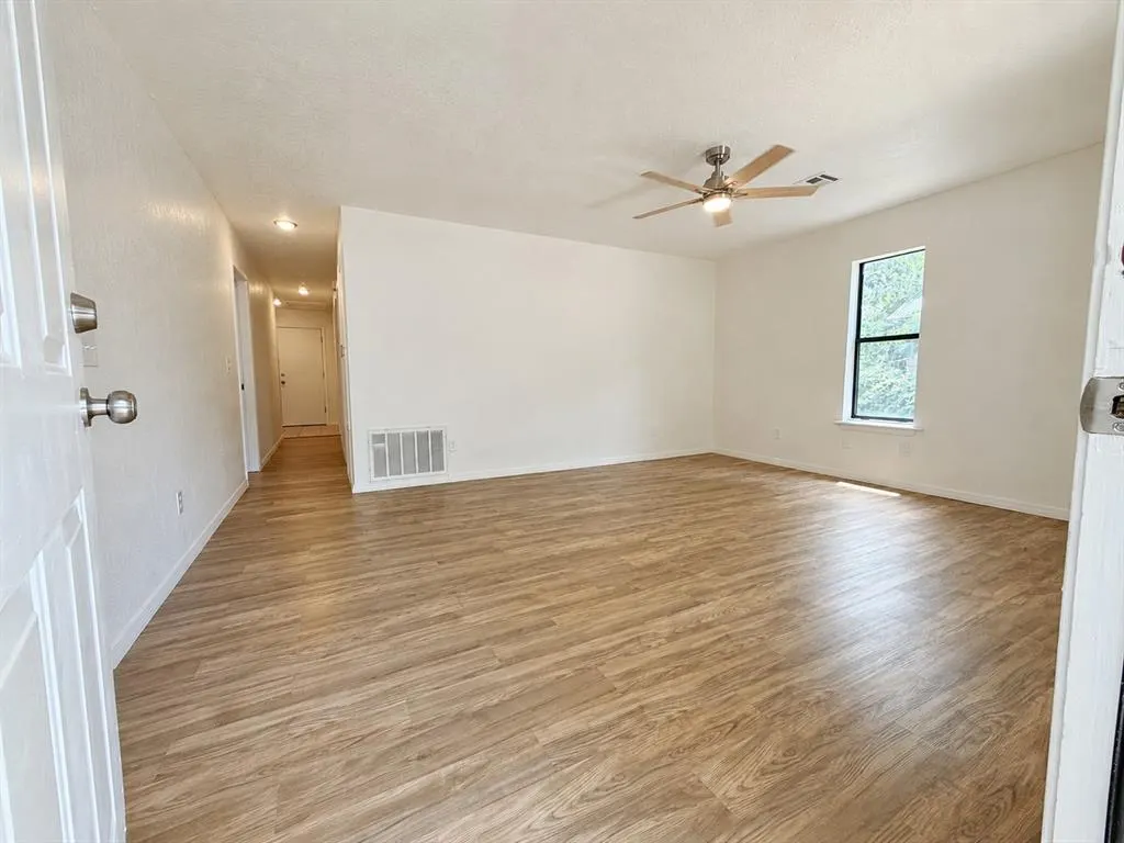 Photo 4 — 513 S Carter Avenue, Norman, OK 73071