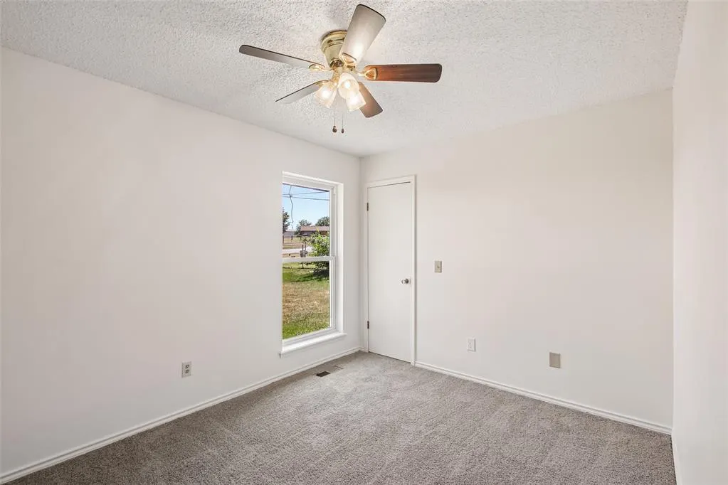 Photo 23 — 609 SW 26th Place, El Reno, OK 73036
