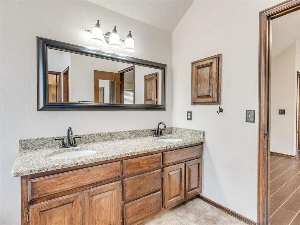 Photo 21 — 4917 Trever Drive, Yukon, OK 73099