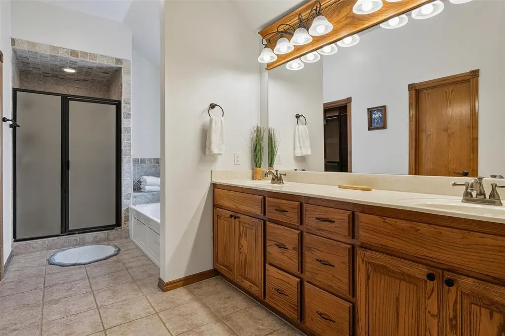 Photo 16 — 4209 Scissortail Drive, Yukon, OK 73099