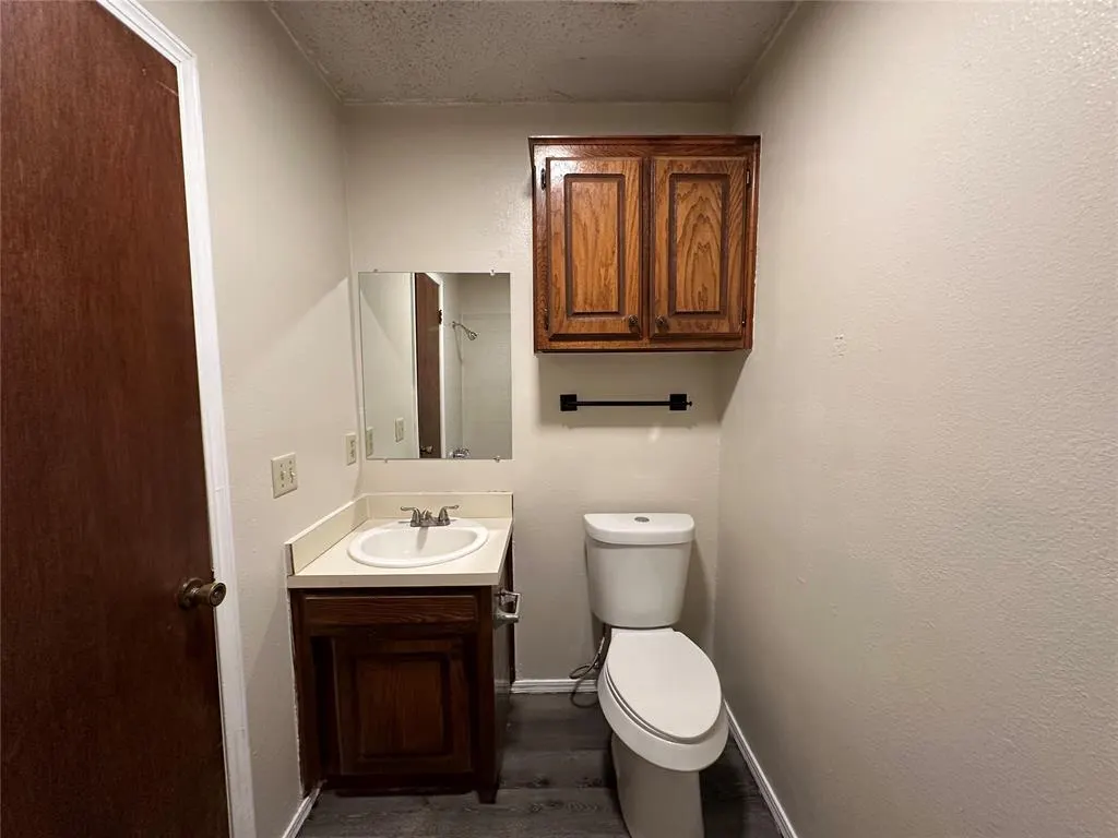 Photo 11 — 520 Peppertree Lane, Midwest City, OK 73110