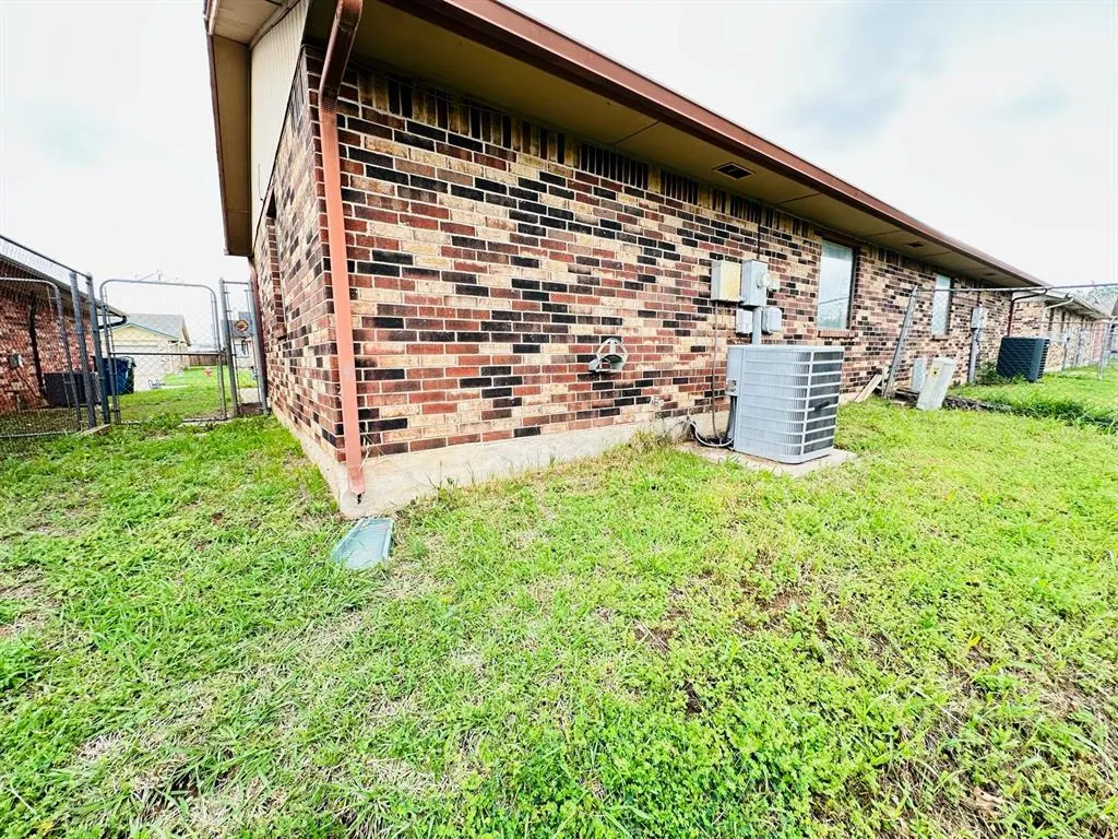 Photo 22 — 520 Peppertree Lane, Midwest City, OK 73110