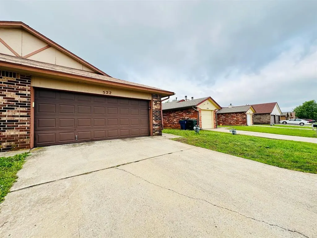 Front exterior — 520 Peppertree Lane, Midwest City, OK 73110