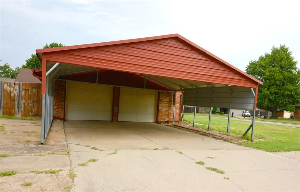 Photo 3 — 1224 NW 6th Place, Moore, OK 73170