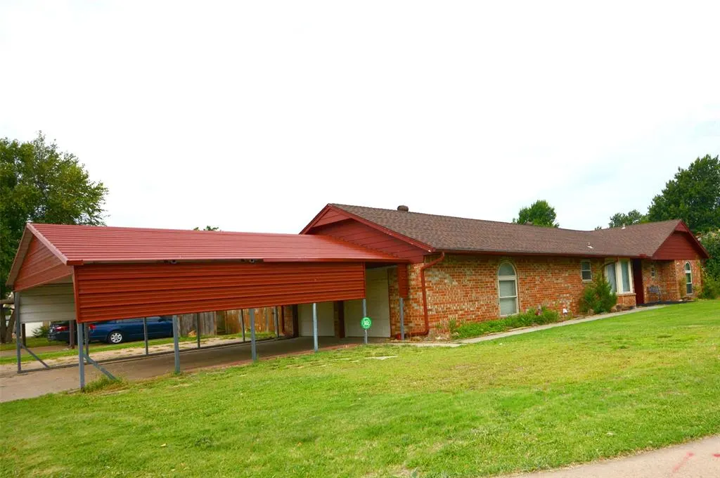 Photo 4 — 1224 NW 6th Place, Moore, OK 73170