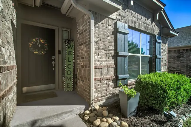 Photo 2 — 18536 Abierto Drive, Edmond, OK 73012