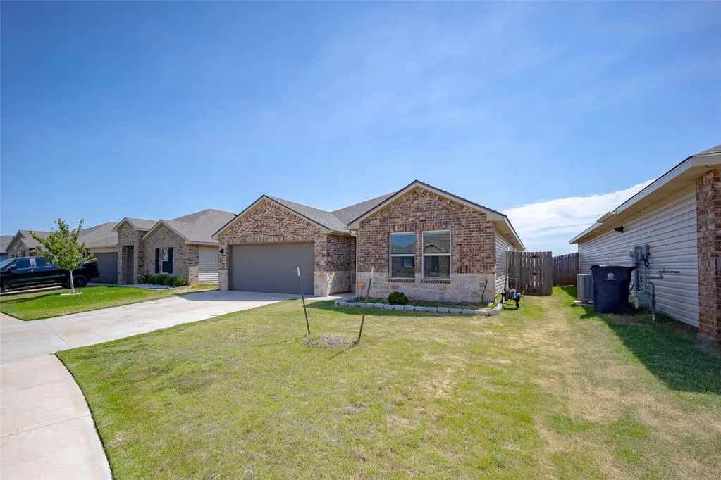 Photo 13 — 3508 Furrow Drive, Yukon, OK 73099