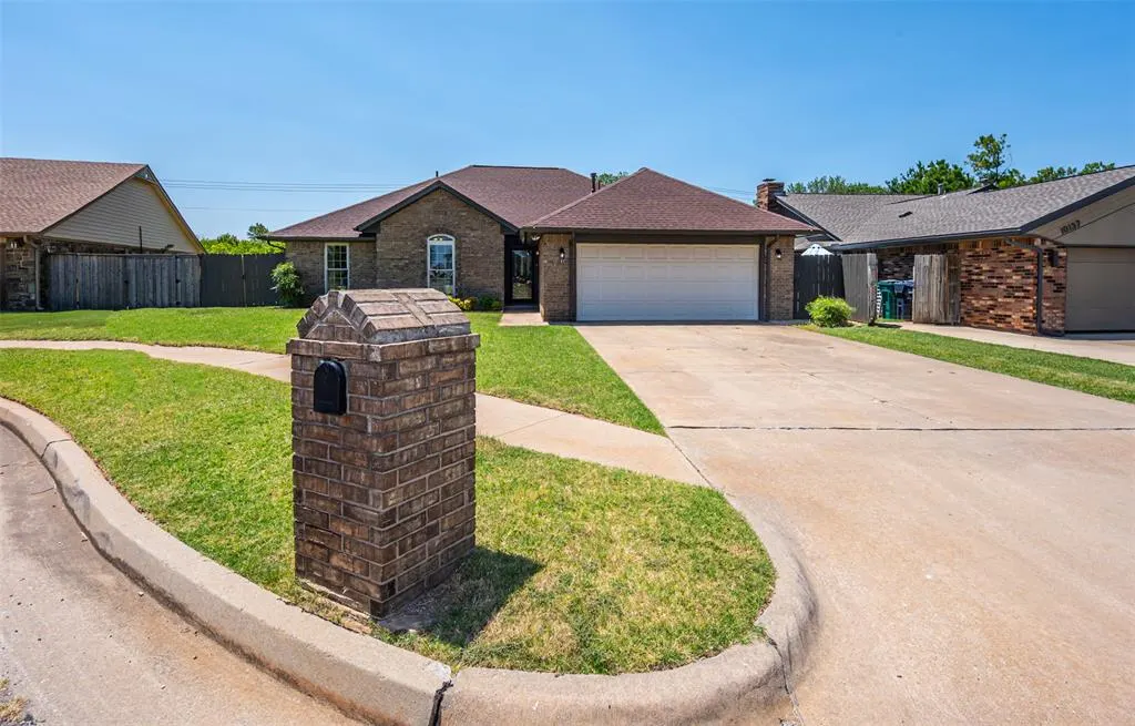 Photo 2 — 10141 S Land Avenue, Oklahoma City, OK 73159
