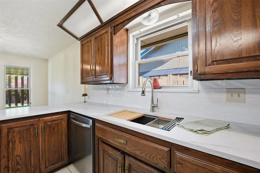Photo 11 — 10141 S Land Avenue, Oklahoma City, OK 73159