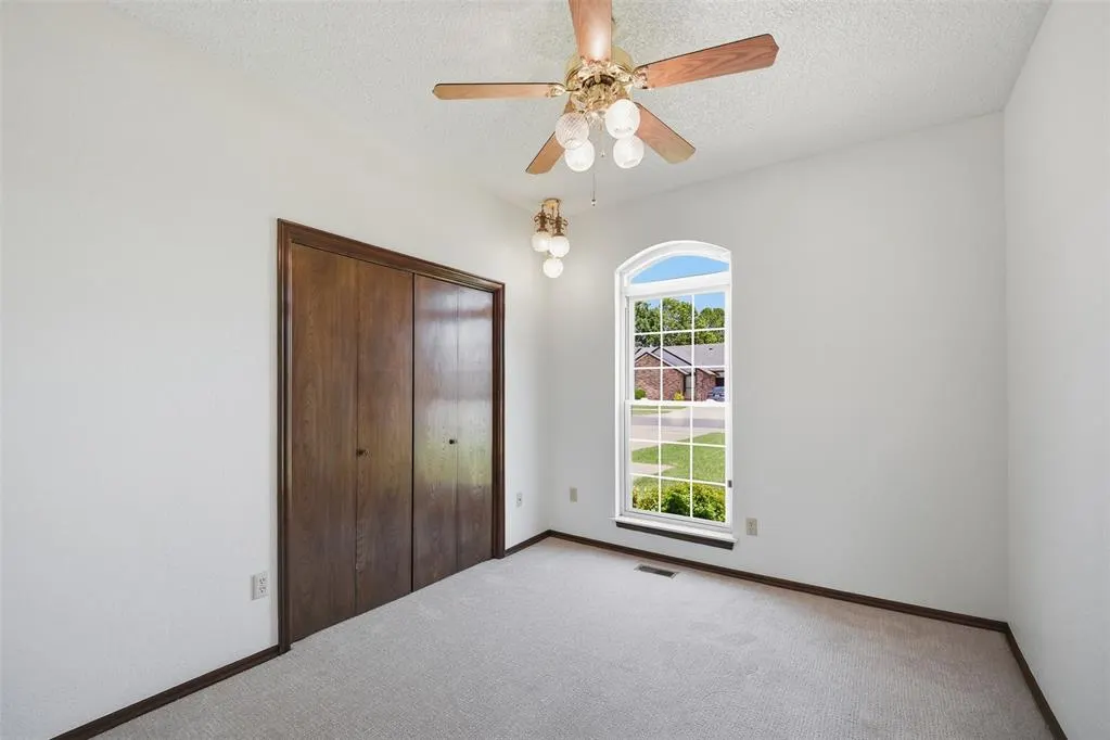 Photo 14 — 10141 S Land Avenue, Oklahoma City, OK 73159