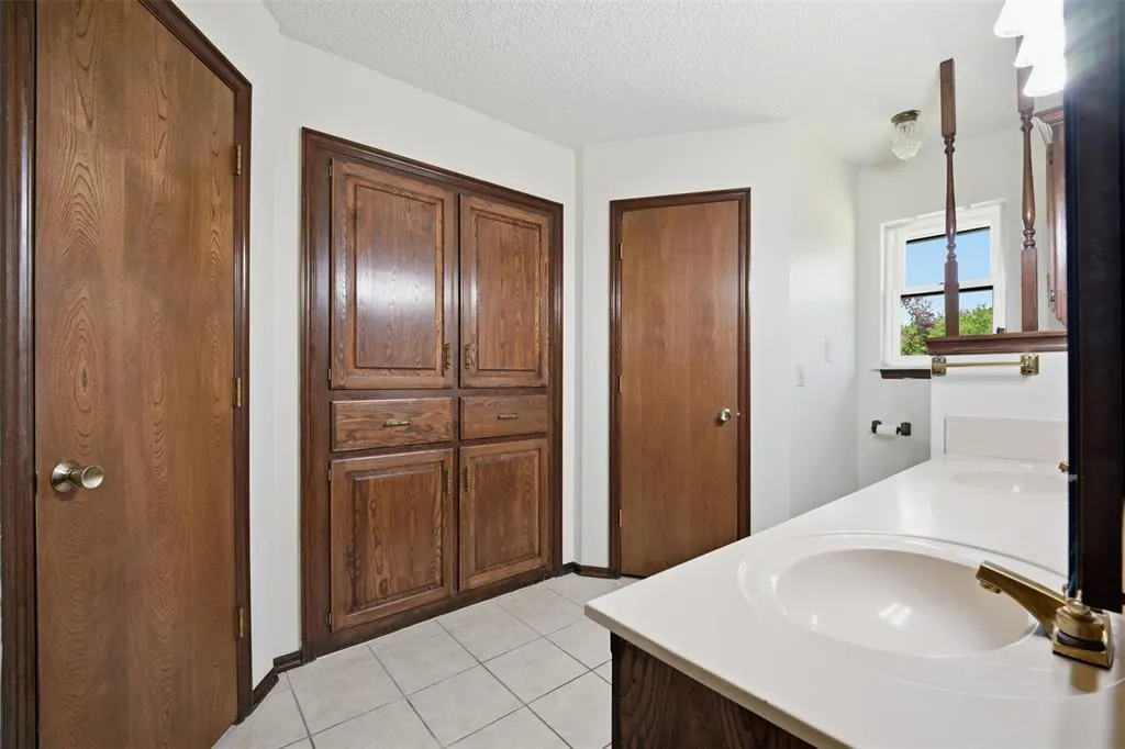 Photo 19 — 10141 S Land Avenue, Oklahoma City, OK 73159