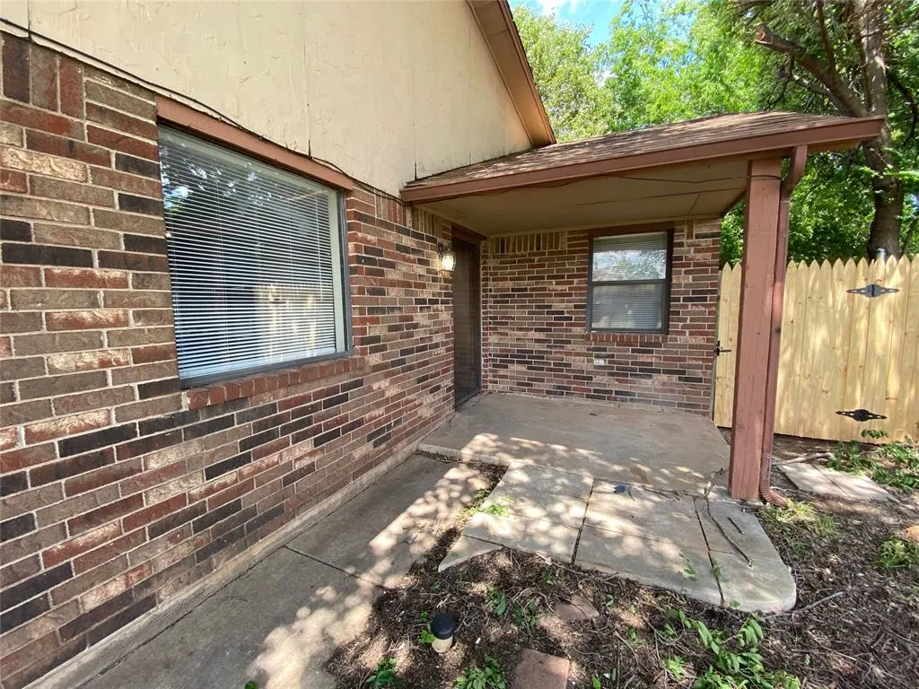 Photo 2 — 517 Peppertree Lane, Midwest City, OK 73110
