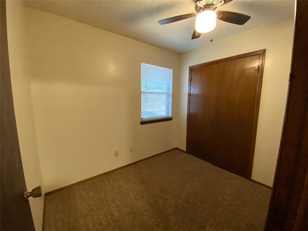 Photo 9 — 517 Peppertree Lane, Midwest City, OK 73110