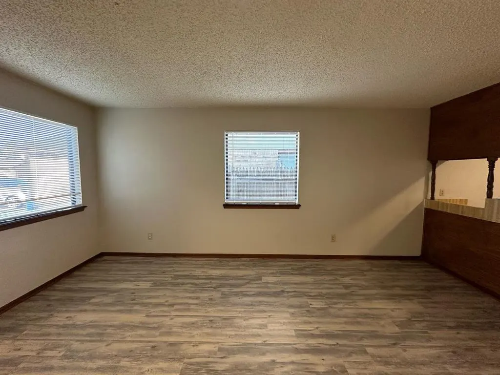 Photo 16 — 517 Peppertree Lane, Midwest City, OK 73110