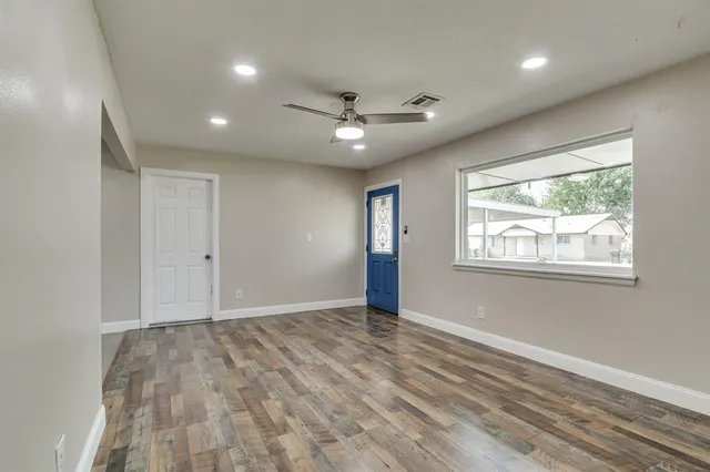 Photo 4 — 786 NW 1st Street, Moore, OK 73160