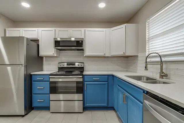 Photo 8 — 786 NW 1st Street, Moore, OK 73160