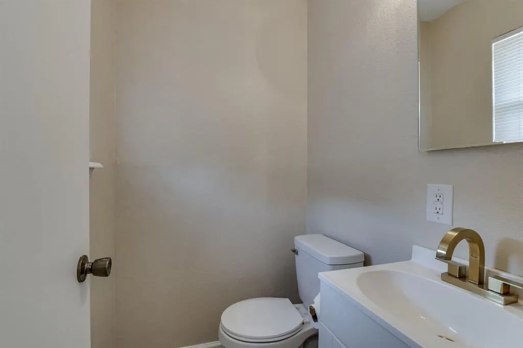 Photo 29 — 786 NW 1st Street, Moore, OK 73160