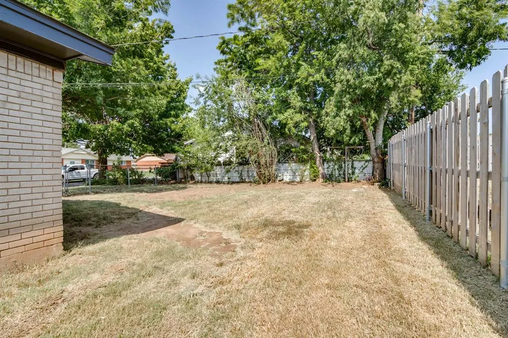 Photo 32 — 786 NW 1st Street, Moore, OK 73160