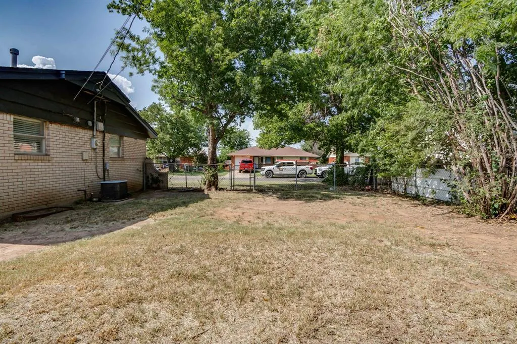 Photo 33 — 786 NW 1st Street, Moore, OK 73160
