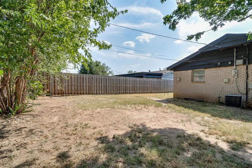 Photo 35 — 786 NW 1st Street, Moore, OK 73160