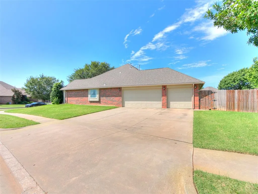 Photo 4 — 3120 Troon Street, Norman, OK 73072