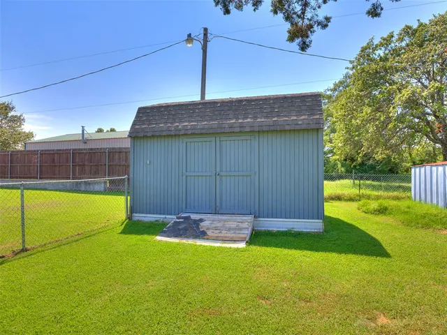 Photo 6 — 19865 NE 10th Street, Harrah, OK 73045