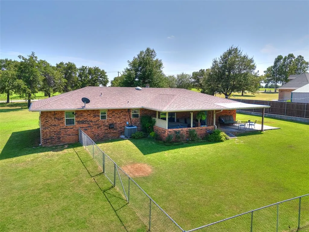 Photo 38 — 19865 NE 10th Street, Harrah, OK 73045