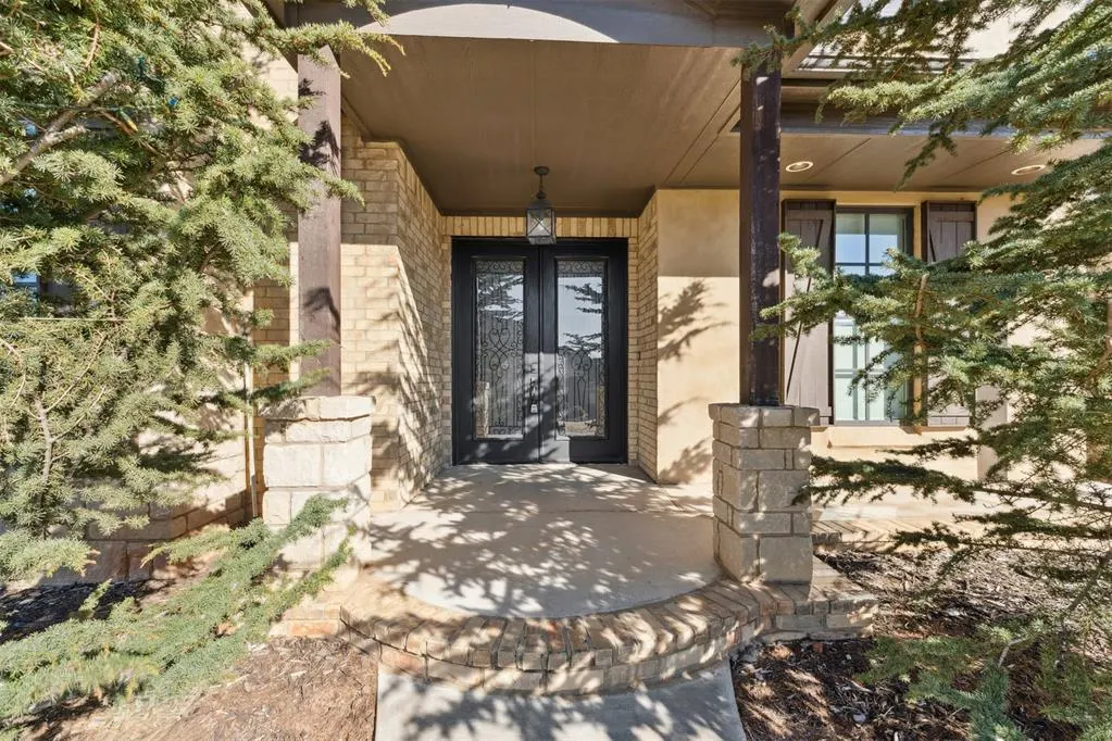Photo 3 — 4624 Roundup Road, Edmond, OK 73034