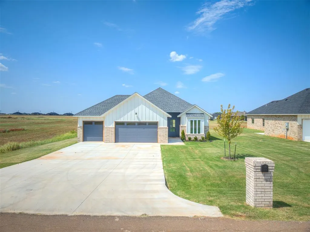 Front exterior — 29763 Jade Street, Cashion, OK 73016