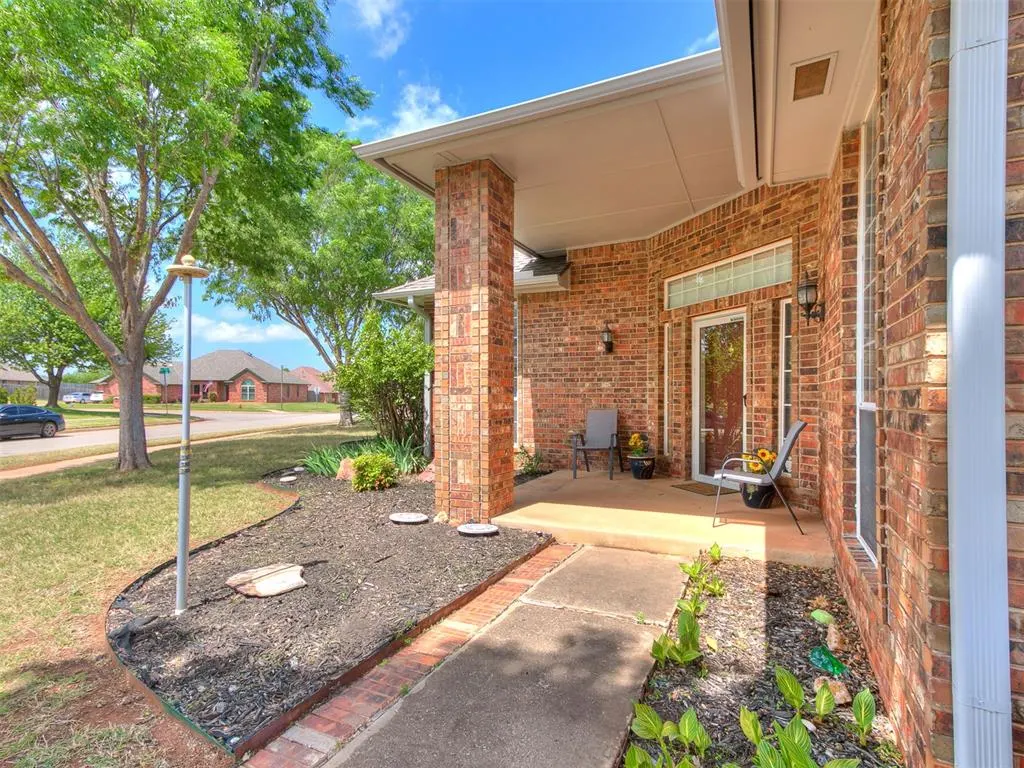 Photo 2 — 1309 NW 196th Street, Edmond, OK 73012