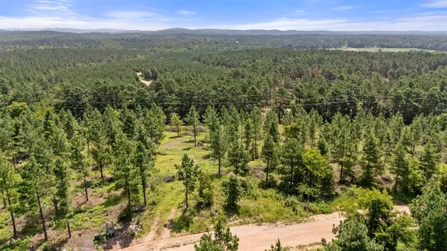 Photo 2 — 1506 Paradise Valley Road, Broken Bow, OK 74728