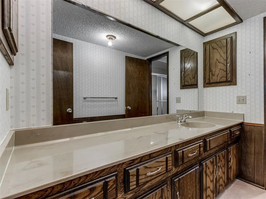 Photo 32 — 6606 NW 95th Street, Oklahoma City, OK 73162