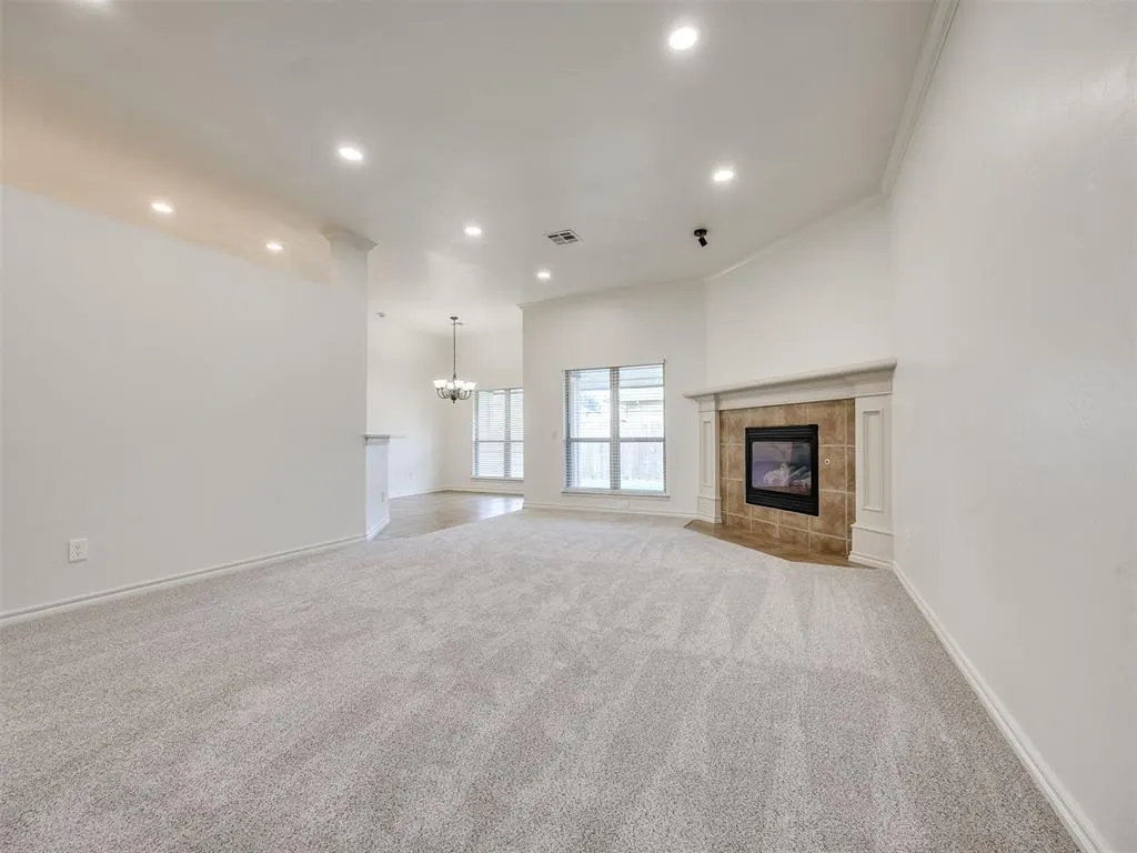 Photo 9 — 2901 Danielle Terrace, Moore, OK 73160