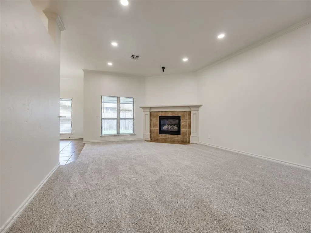 Photo 10 — 2901 Danielle Terrace, Moore, OK 73160