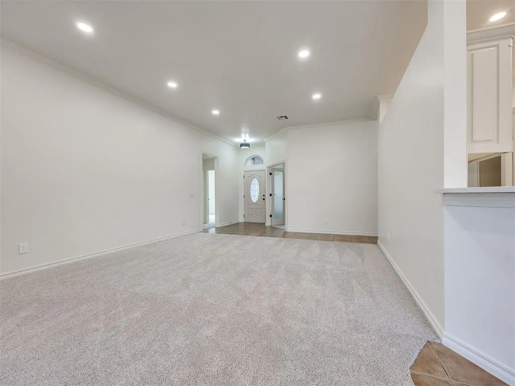 Photo 11 — 2901 Danielle Terrace, Moore, OK 73160